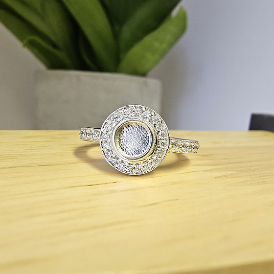 Halo Cluster Ring with Cubic Zirconia